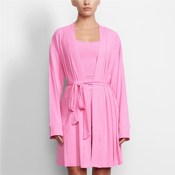 SKIMS Other - SKIMS Soft Lounge Robe in Bubble Gum